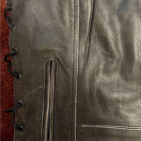 Women’s Leather Vest - Picture 3 of 6